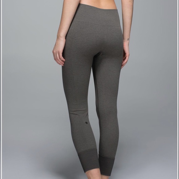 lululemon athletica Pants - Lululemon Ebb to Street 7/8th legging